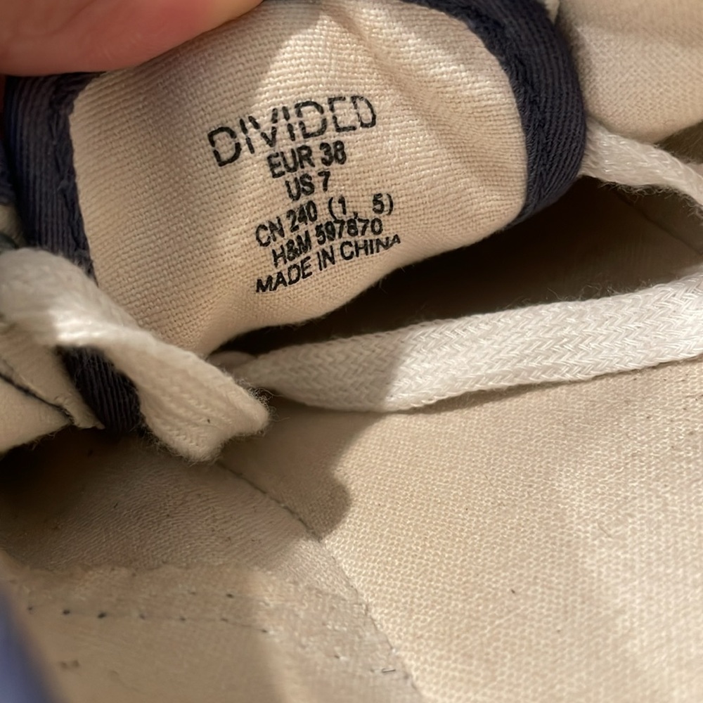 H&M Divided Shoes - Picture 5 of 6